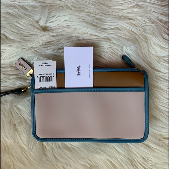 NWT COACH Brit Wristlet Colorblock💙 - Picture 11 of 11